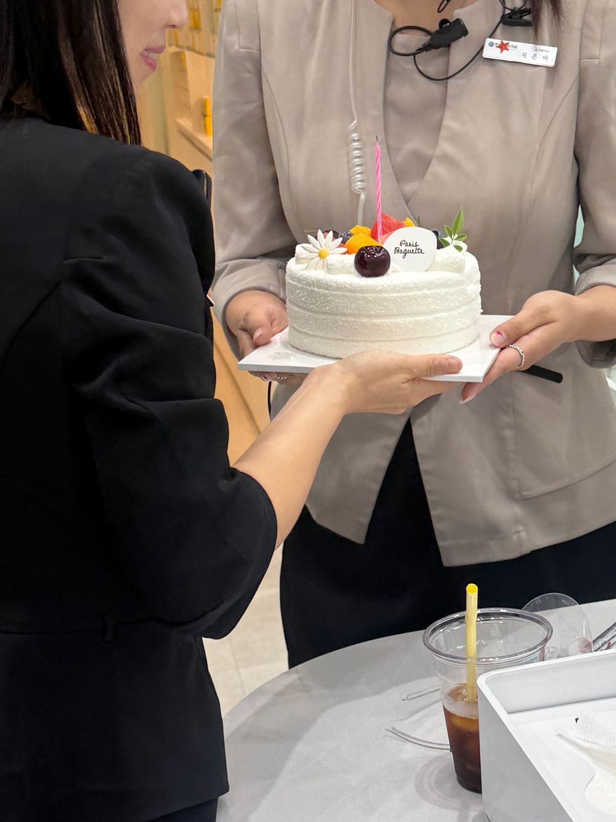 강동구치과 케이크 전달